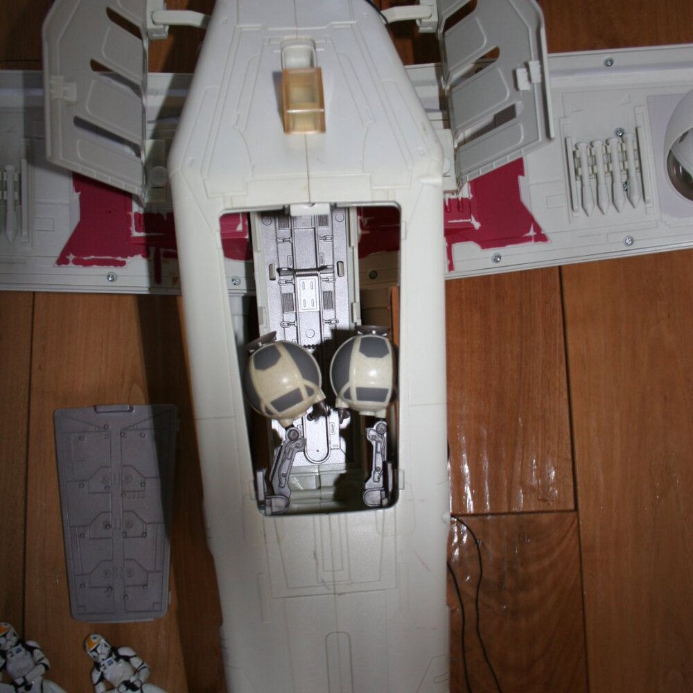 Star Wars Attack of the Clones Republic Gunship - Picture 10 of 13